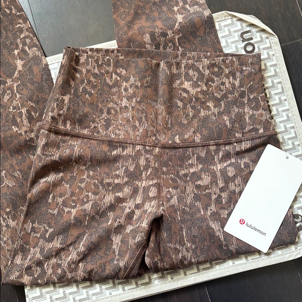 LULULEMON ALIGN HR PANT 28” in TRUE LEOPARD MAX BROWN MULTI SZ 4,6,8 NWT - Picture 2 of 13
